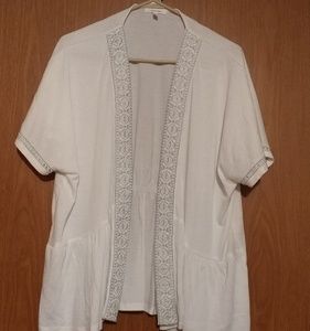 Mauricie's white cardigan size 1 16/18